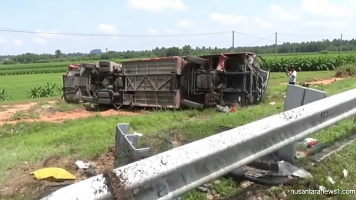 Kronologi Kecelakaan Maut di Tol Medan–Tebing Tinggi – Bus Tabrak Pikap lalu Terguling
