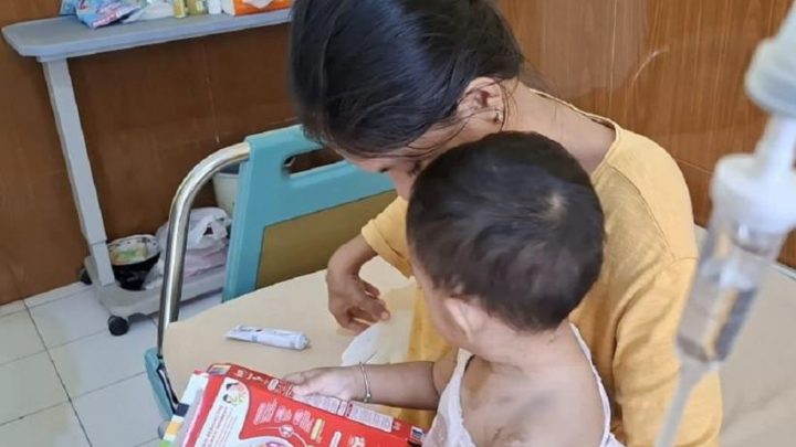 Balita 1,5 Tahun di Padang Dianiaya Ayah Kandung – Tubuh Penuh Luka Lepuh