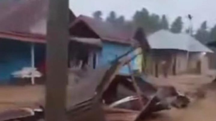 Banjir Bandang Terjang 5 Desa di Gorontalo Utara – Tinggi Air Capai 2 Meter