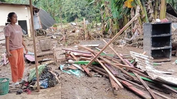 Visit Agenda: Update Banjir Bandang di Tanah Datar, 67 Rumah Rusak dan 5 Jembatan Hanyut