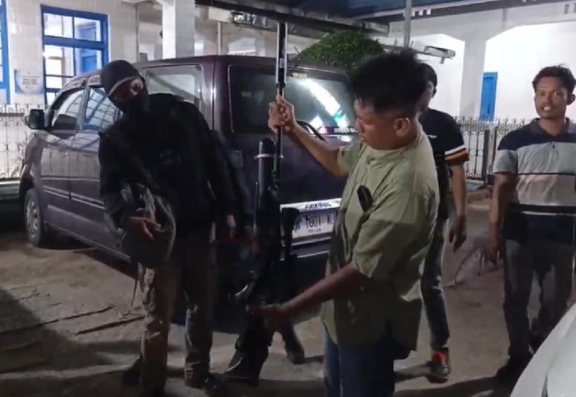 bentrok_berdarah