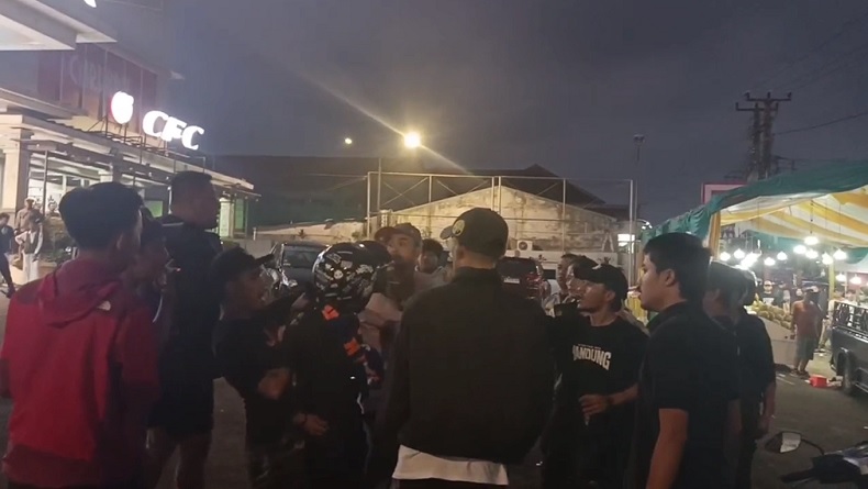 What Happened During: Bentrokan Usai Nobar Laga Persib Vs Persija di Sukabumi, 3 Orang Terluka