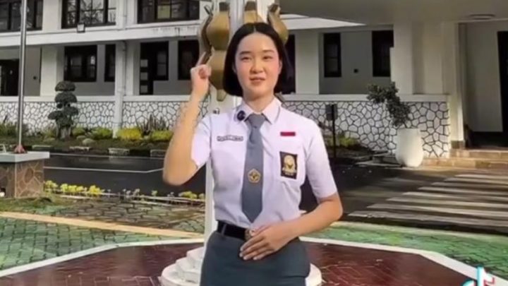 Main Agenda: Geger Siswi SMK di Makassar Dicoret dari Paskibraka gegara Bahasa Daerah, Ini Respons Kesbangpol