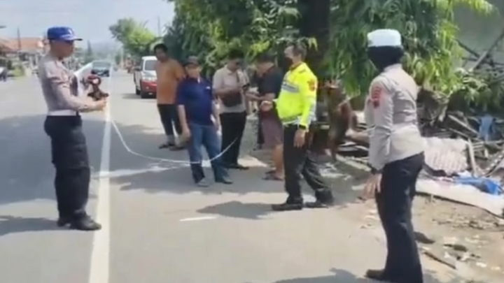 What Happened During: Bus Sugeng Rahayu Tabrak Rumah di Banyumas, 2 Tewas, Diduga Sopir Ngantuk