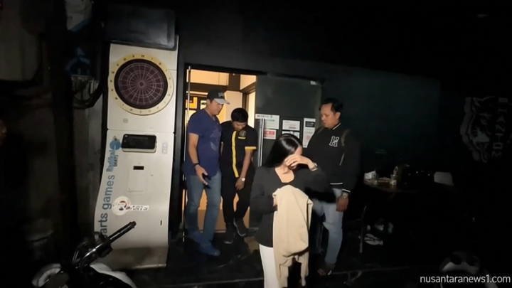 Penggerebekan Tempat Hiburan Malam di Medan – Ekstasi dan Miras Palsu Disita Polisi