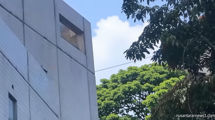 Solving Problems: Kebakaran Gedung PPJT RSUD Dr Soetomo Surabaya Tewaskan Pasien, Asap Pekat dari Lantai 5