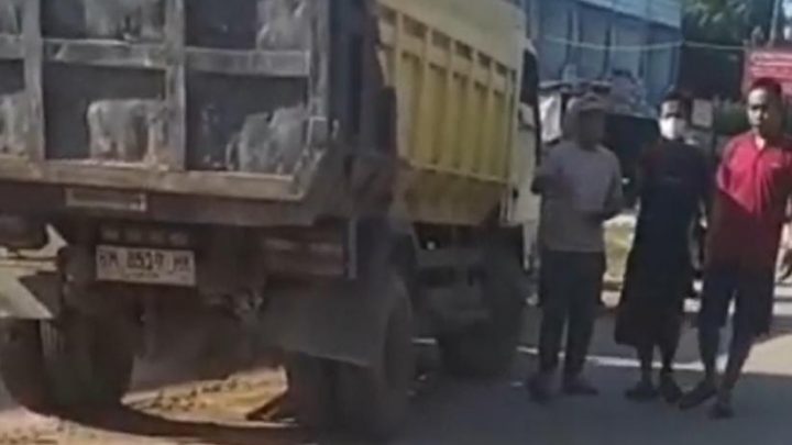 Visit Agenda: Kronologi 3 Orang Sekeluarga Tewas Terlindas Truk di Muaro Jambi, Jatuh saat Menyalip