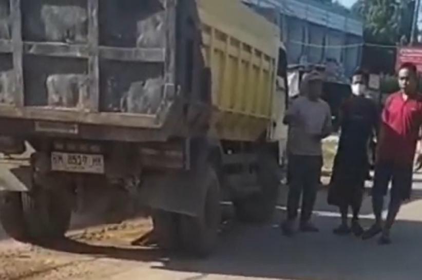 laka_maut_dump_truk