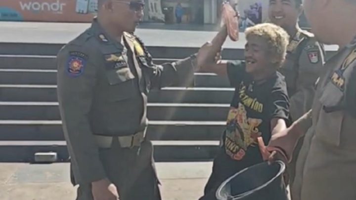 What Happened During: Pengemis Modus Ngesot di Jam Gadang Bukittinggi Ditangkap, Ternyata Bisa Jalan