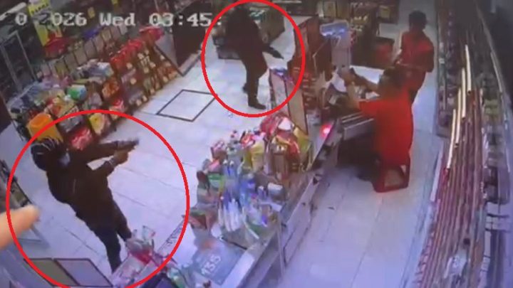 Perampokan Minimarket di Tangerang Terekam CCTV – Pelaku 2 Orang Bawa Senpi