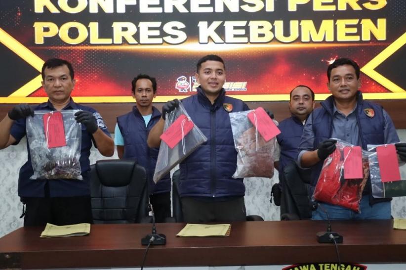 suami_bunuh_istri_dan_mertua_di_kebumen