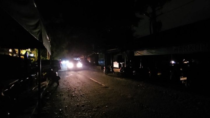 Latest Update: Pemadaman Listrik di Sumatera, Pelaku Usaha Keluhkan Omzet hingga Khawatir Kriminalitas