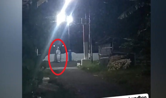 What Happened During: Heboh Pocong Bawa Celurit di Probolinggo, Kabur saat Dikepung Warga