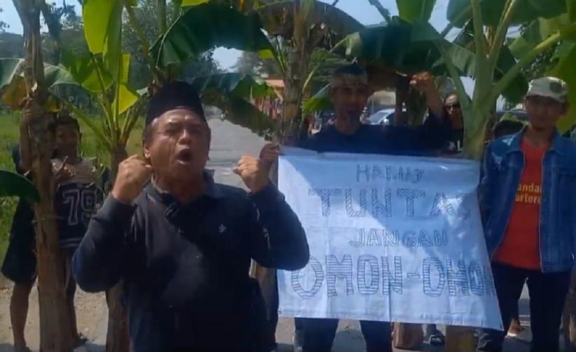 demo_jalan_rusak