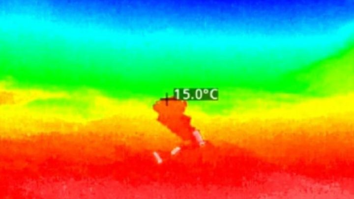 Gunung Ibu di Halmahera Barat Meletus Malam Ini – Muntahkan Abu Vulkanik 700 Meter
