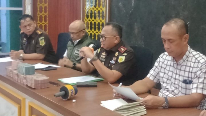 Meeting Results: Tersangka, Wakil Bupati PALI Ditahan Kejati Sumsel Kasus Suap Proyek Rp10 Miliar